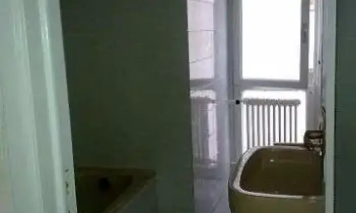 Rexer-Vercelli-Confortevole-bilocale-BAGNO
