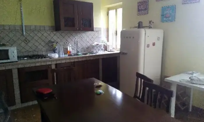 Rexer-Castello-del-Matese-Appartamento-bilivello-CUCINA