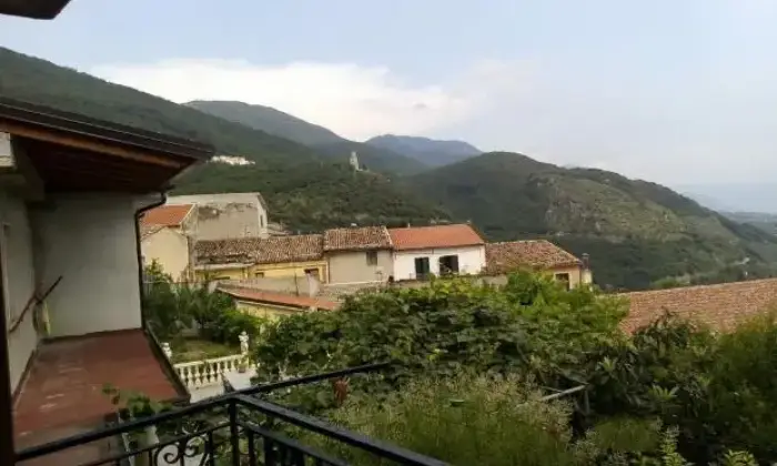 Rexer-Castello-del-Matese-Appartamento-bilivello-BALCONE