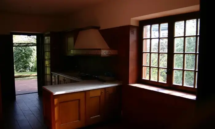 Rexer-Pecetto-Torinese-Affittasi-Villa-Signorile-Solo-Dirigenti-o-Aziende-CUCINA