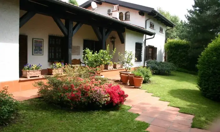 Rexer-Pecetto-Torinese-Affittasi-Villa-Signorile-Solo-Dirigenti-o-Aziende-ALTRO