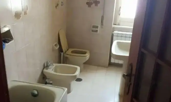 Rexer-Capua-Centralissimo-trilocale-BAGNO