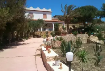 Rexer-Lampedusa-e-Linosa-LAMPEDUSA-Villa-grande-indipendente-panoramica-vista-mare-ALTRO