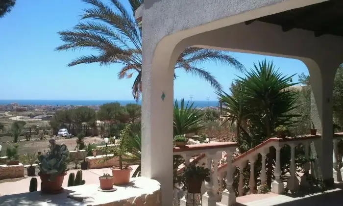 Rexer-Lampedusa-e-Linosa-LAMPEDUSA-Villa-grande-indipendente-panoramica-vista-mare-ALTRO
