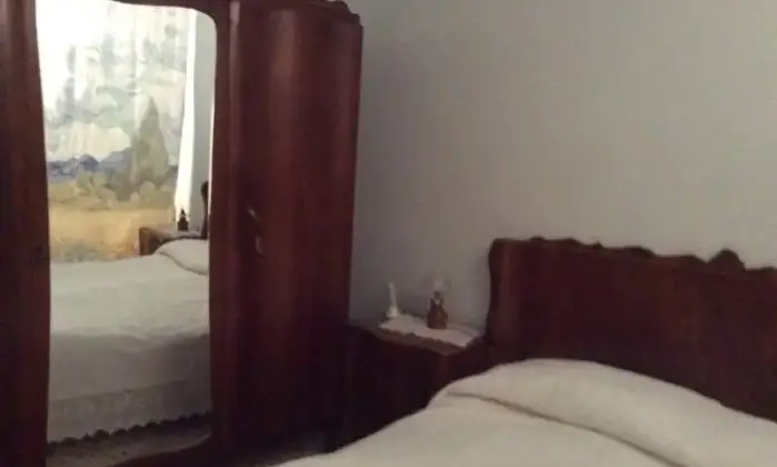Rexer-Polizzi-Generosa-Casa-indipendente-CAMERA-DA-LETTO