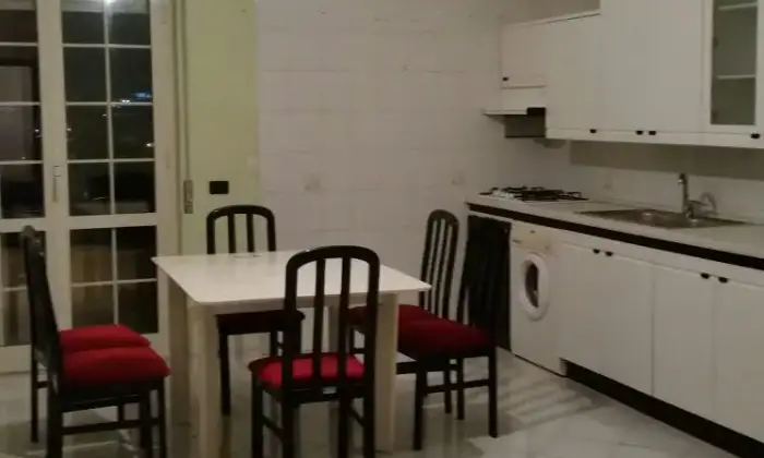 Rexer-Napoli-Trilocale-rifinito-CUCINA