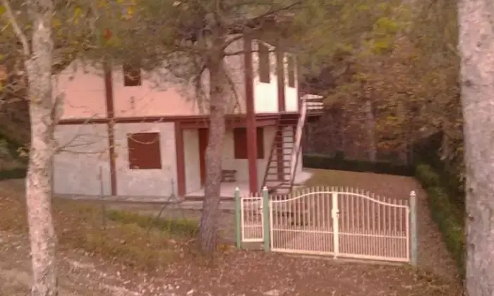 Rexer-Treia-BELLISSIMA-VILLETTA-ISOLATA-IN-MONTAGNA-ALTRO