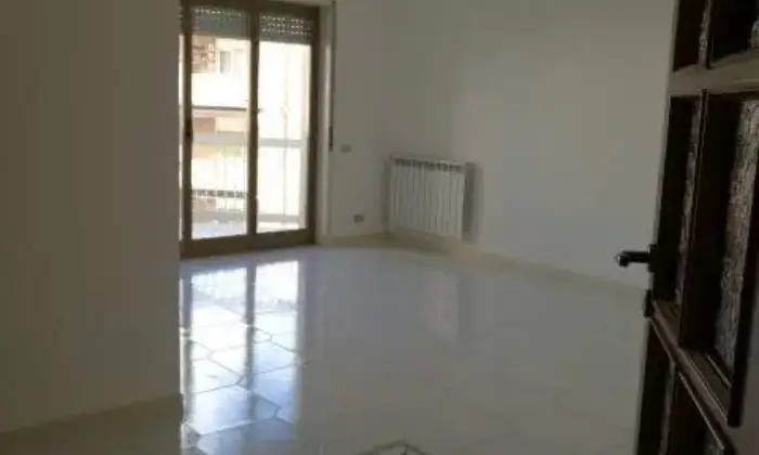 Rexer-Sciacca-Ampio-luminoso-appartamento-SALONE