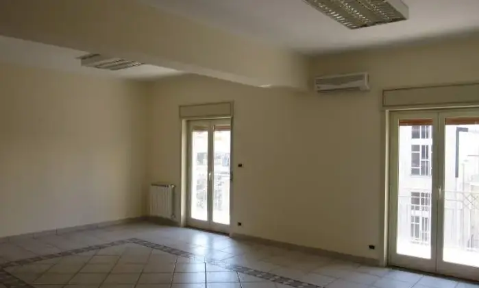 Rexer-Barcellona-Pozzo-di-Gotto-Appartamento-lussuoso-uso-studioufficio-ALTRO