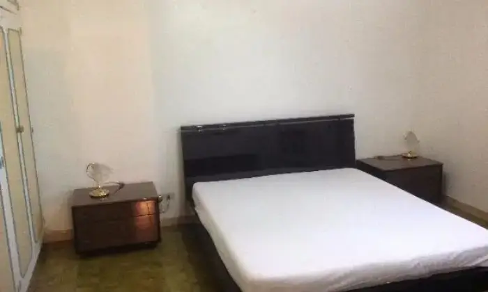 Rexer-Taranto-Appartamento-arredato-zona-centrale-molto-confortevole-CAMERA-DA-LETTO