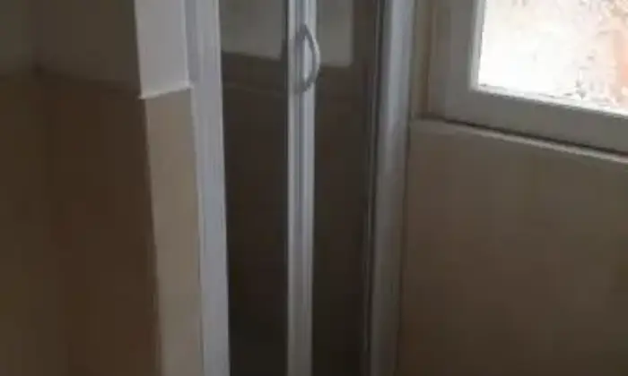 Rexer-Roma-Stanza-doppia-con-terrazzo-Metro-Conca-dOro-BAGNO