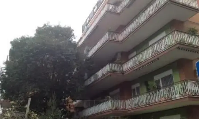 Rexer-Roma-Stanza-doppia-con-terrazzo-Metro-Conca-dOro-ALTRO