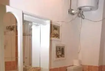 Rexer-Chianni-Grazioso-bilocale-BAGNO