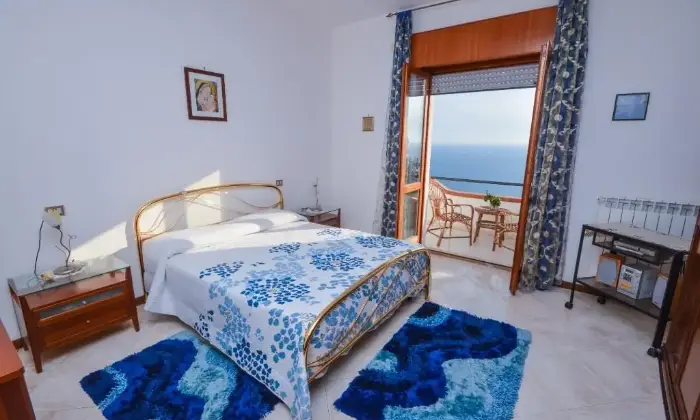 Rexer-Pisciotta-Agosto-a-Palinuro-CAMERA-DA-LETTO