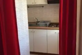 Rexer-Gaeta-Grazioso-monolocale-CUCINA