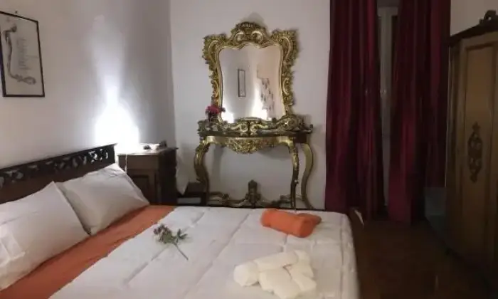 Rexer-Tolfa-Casa-Storica-CAMERA-DA-LETTO