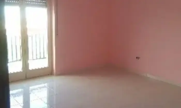 Rexer-Giugliano-in-Campania-Trilocale-luminoso-CAMERA-DA-LETTO