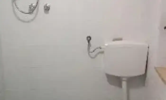 Rexer-Pozzuoli-Monolocale-ristrutturato-BAGNO