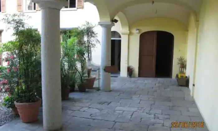 Rexer-Oleggio-Particolare-casa-indipendente-ALTRO