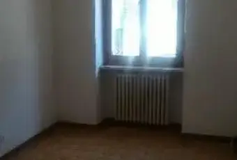 Rexer-Alessandria-Trilocale-piano-rialzato-CAMERA-DA-LETTO