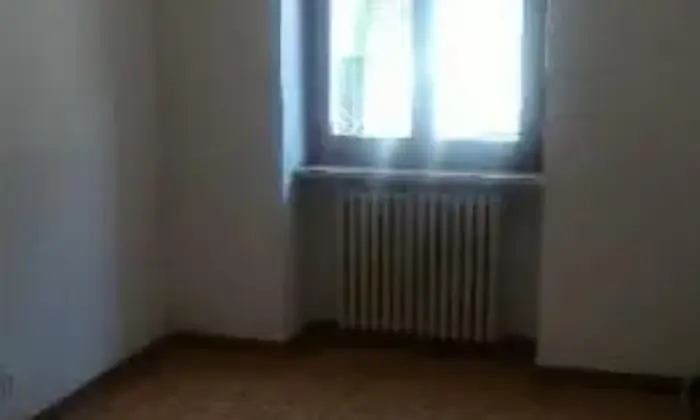 Rexer-Alessandria-Trilocale-piano-rialzato-CAMERA-DA-LETTO