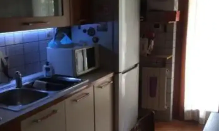 Rexer-Roma-Bilocale-con-posto-auto-CUCINA