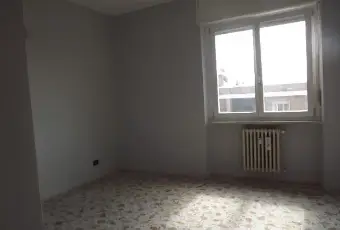 Rexer-Asti-Bilocale-ristrutturato-CAMERA-DA-LETTO