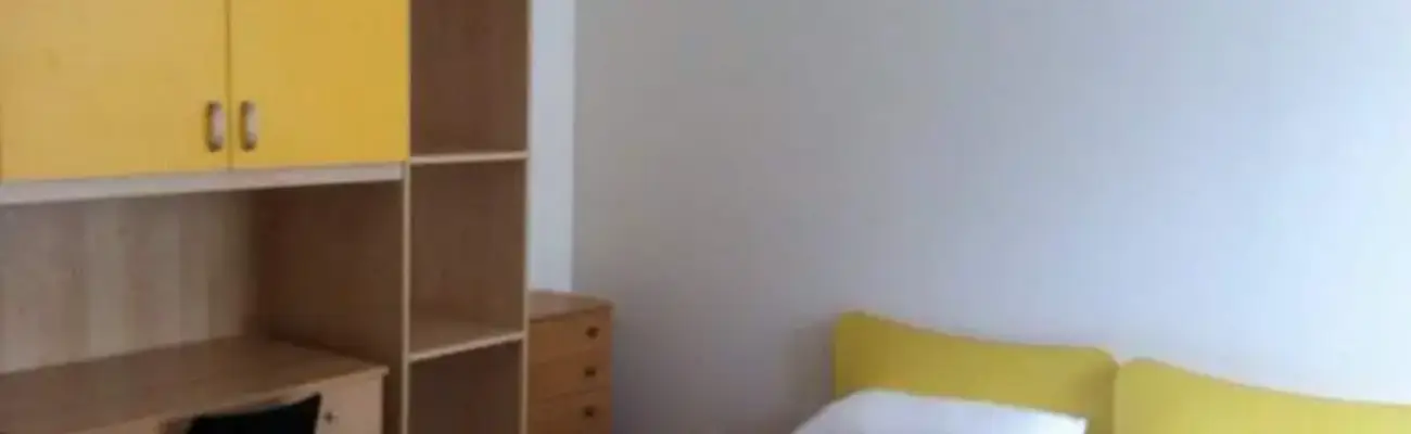 Rexer-LAquila-Bilocale-arredato-CAMERA-DA-LETTO