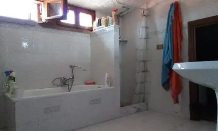 Rexer-LAquila-Camera-doppia-BAGNO