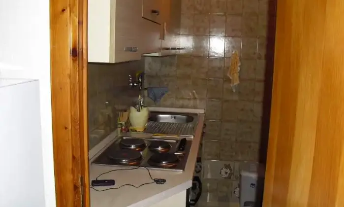 Rexer-Caramanico-Terme-Bilocale-ristrutturato-CUCINA
