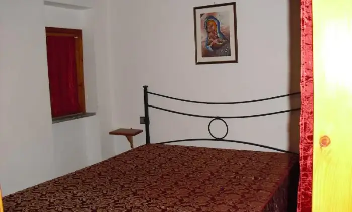 Rexer-Caramanico-Terme-Bilocale-ristrutturato-CAMERA-DA-LETTO