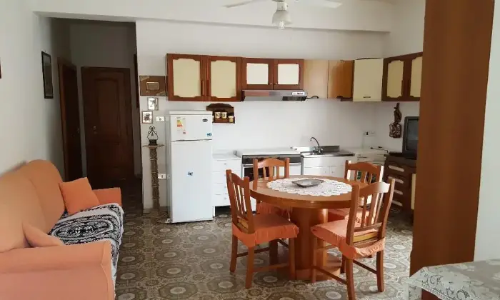 Rexer-Rossano-Casa-vacanze-SALONECUCINA