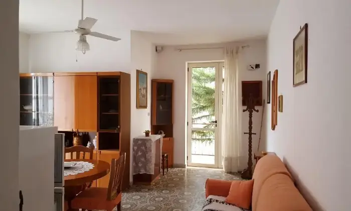 Rexer-Rossano-Casa-vacanze-SALONECUCINA