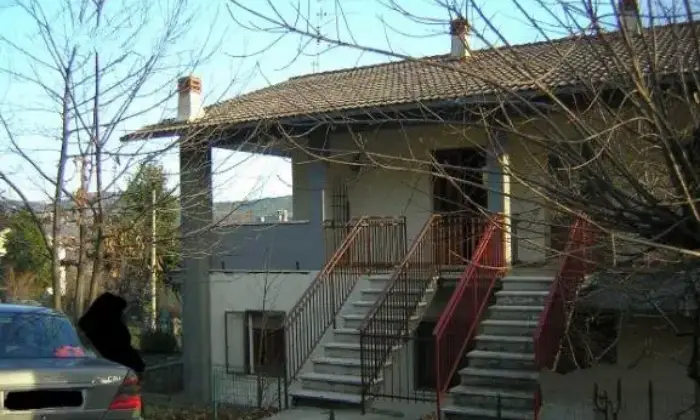 Rexer-Santa-Fiora-Villetta-in-quadrifamigliare-ESTERNO