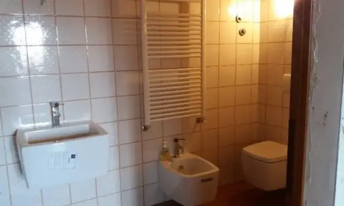 Rexer-Montepulciano-Trilocale-panoramico-BAGNO