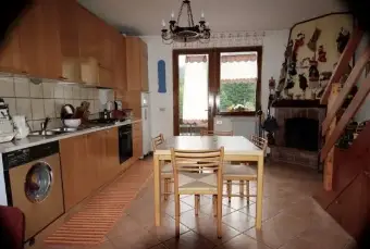 Rexer-Castione-della-Presolana-Villa-su-piani-indipendenti-CUCINA