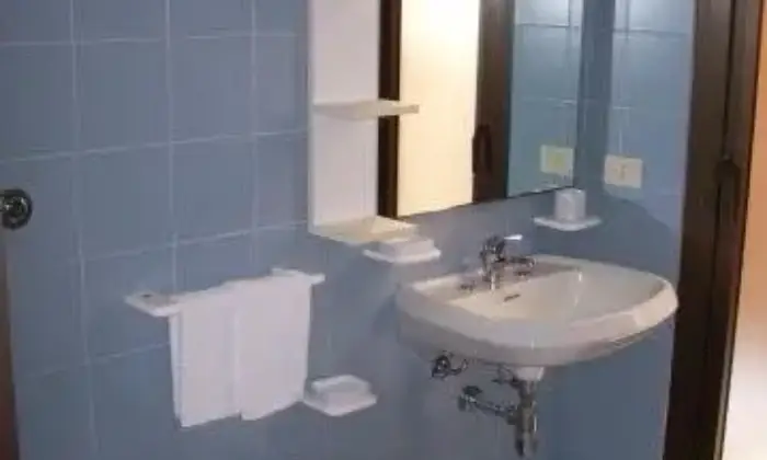 Rexer-Olbia-SARDEGNA-COSTA-SMERALDA-RESIDENCE-NURAGHE-agosto-BAGNO