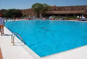 Rexer-Olbia-SARDEGNA-COSTA-SMERALDA-RESIDENCE-NURAGHE-agosto-ALTRO